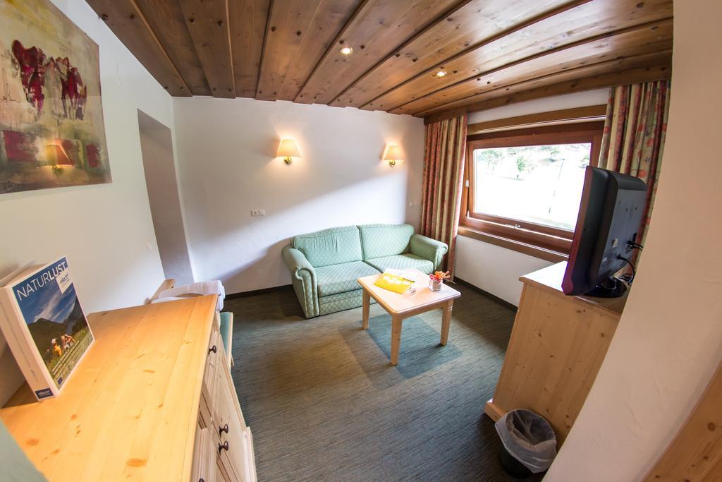 Schi- Und Wanderhotel Berghof Bad Kleinkirchheim Exteriör bild