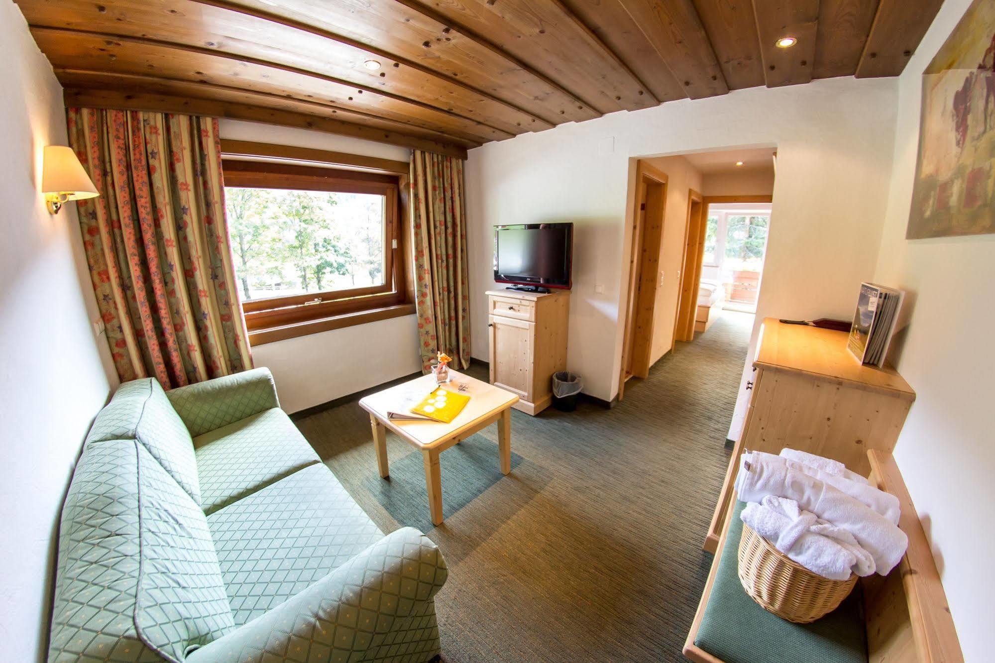 Schi- Und Wanderhotel Berghof Bad Kleinkirchheim Exteriör bild